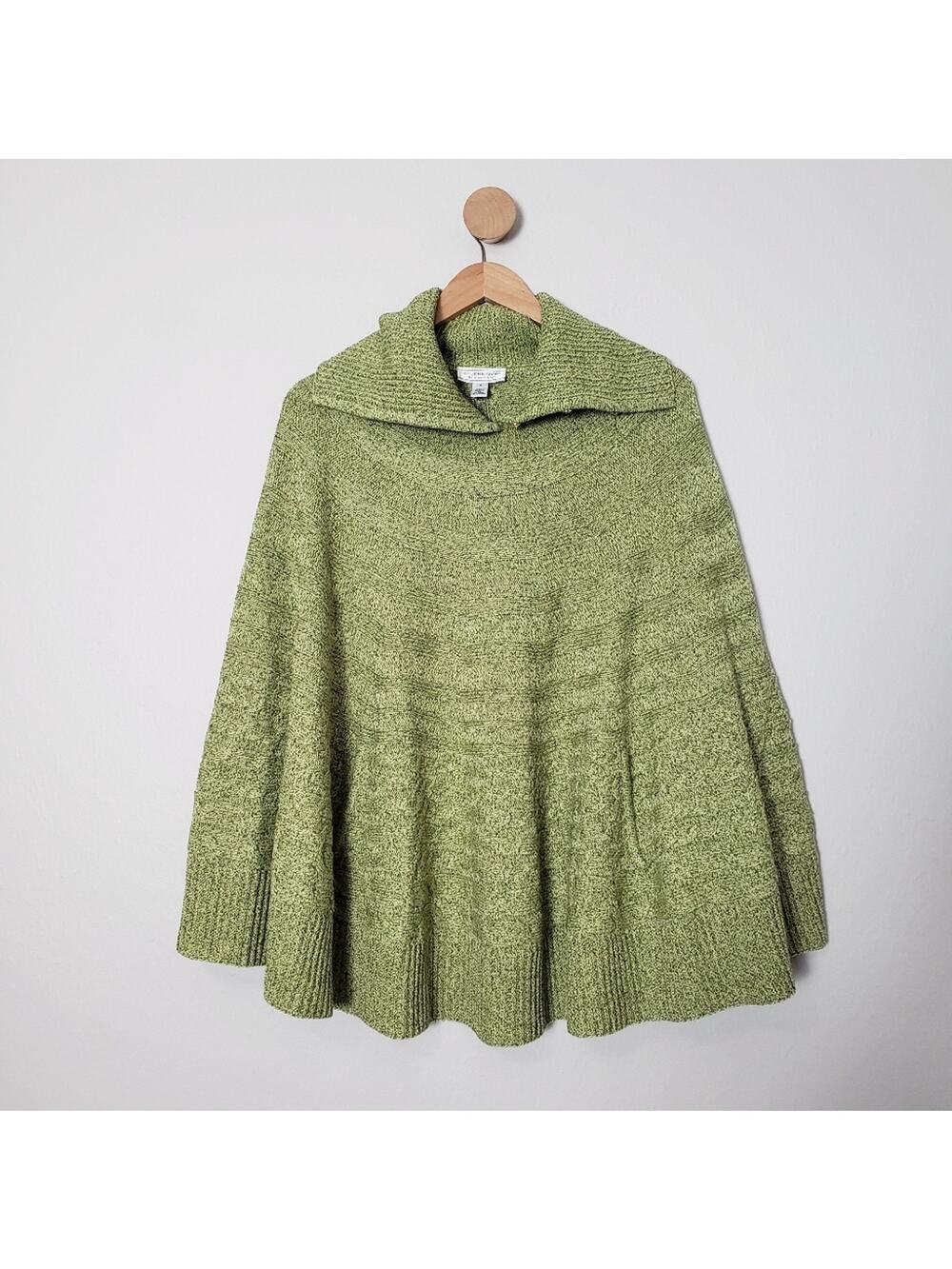 St. John Sport Green Cable Knit Wool Poncho Sweater Mockneck Gold Button Small